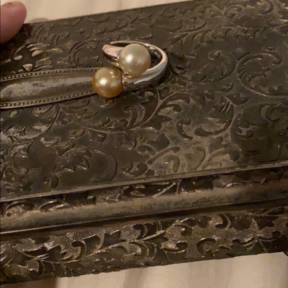 Ring - Picture 5 of 6